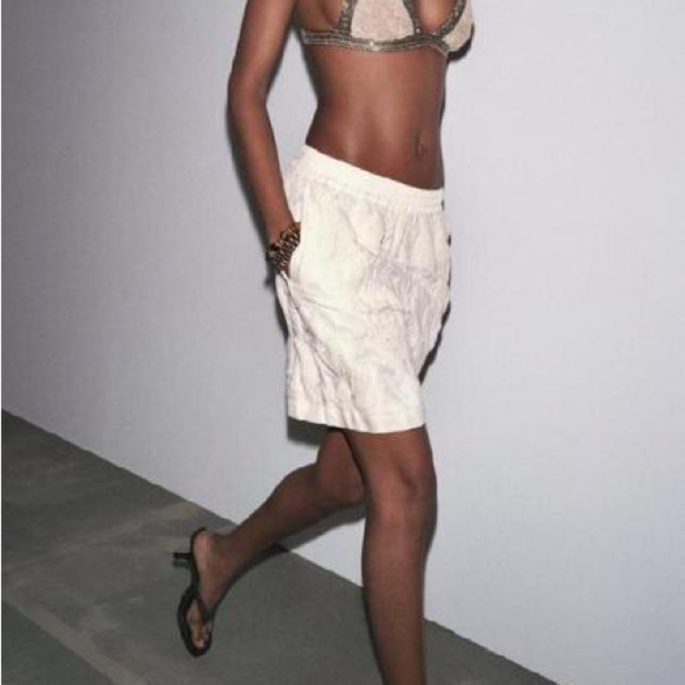ZARA BEADED TEXTURED SHORTS limited edition